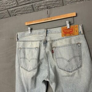 Signature by Levi Strauss Light Wash Slim Straight Jeans